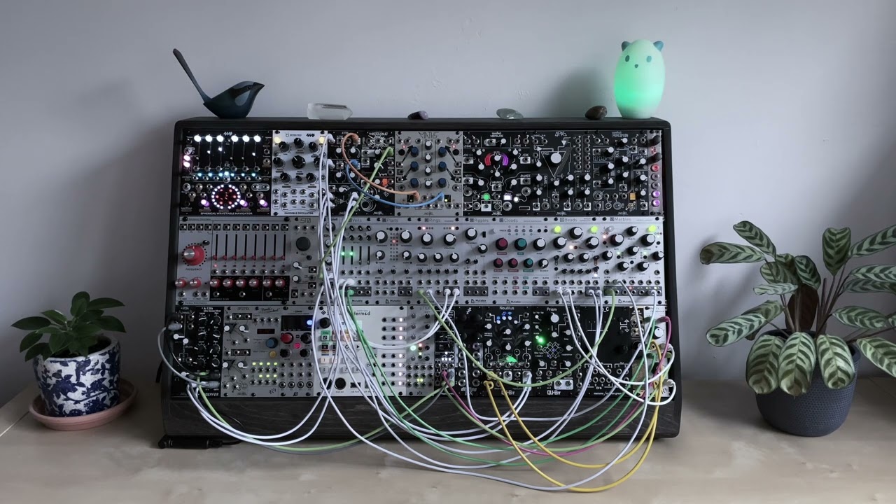 Generative Ambient Eurorack Modular Synth Music // Chill Out Music // Ambient // Rings // Beads //