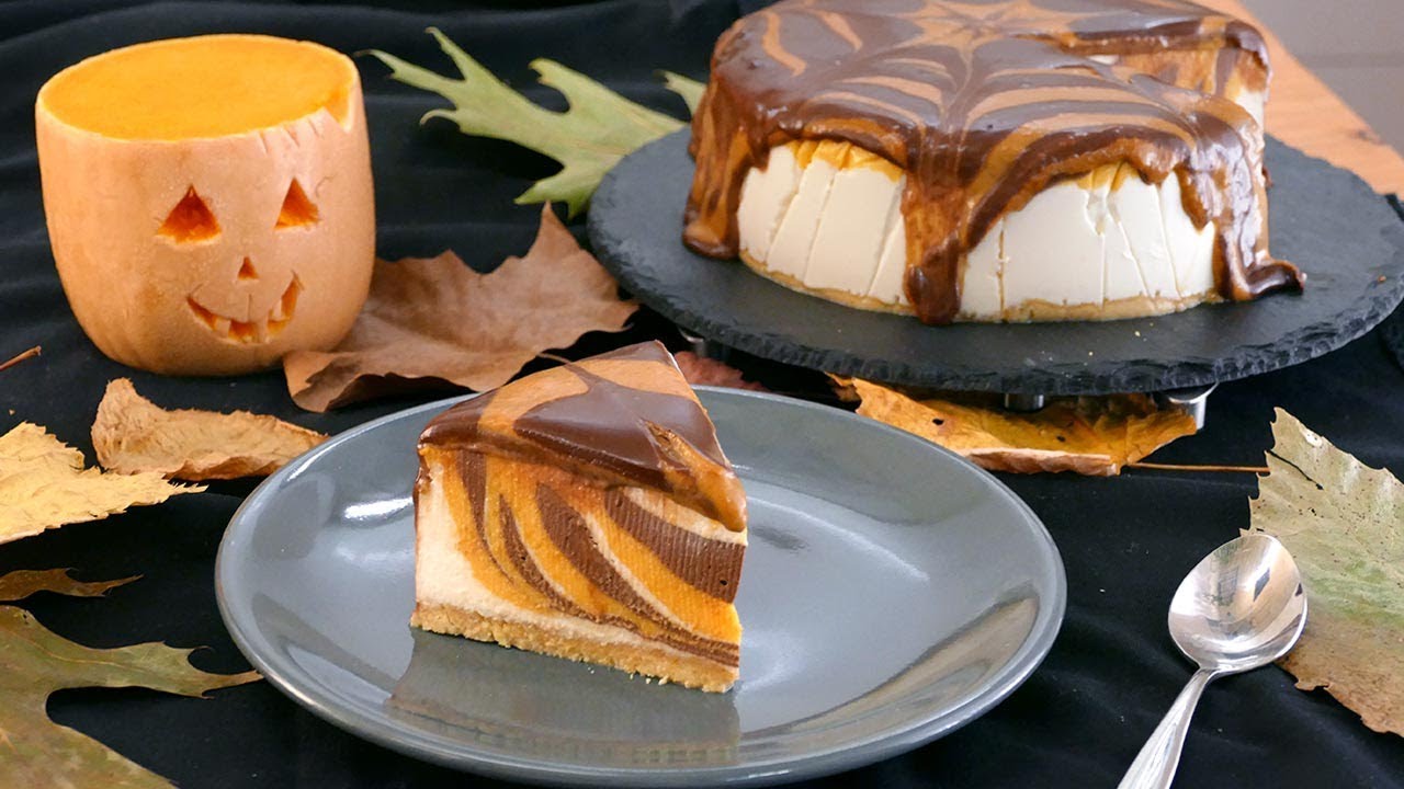 Cheesecake de calabaza con chocolate para Halloween 🎃 Tarta de queso casera fácil - Cocinatis