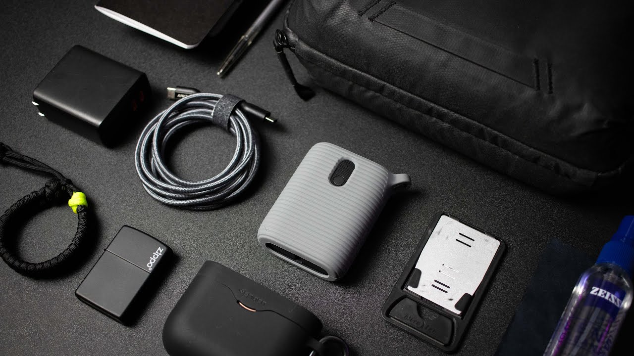What's In My Tech Pouch 2020 | 1 Year Later | Everyday Carry