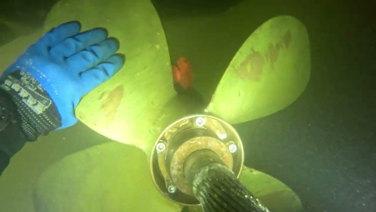 Volvo IPS Drive Underwater Prop Installation