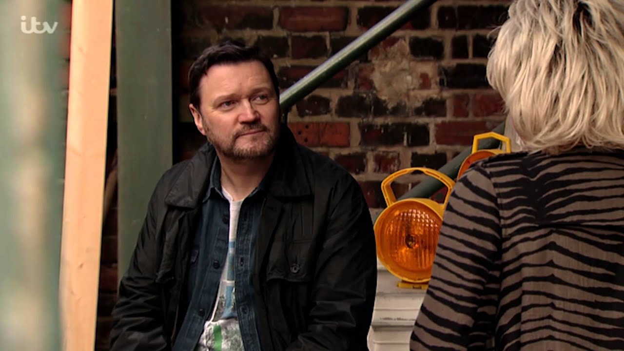 Coronation Street - Gloria Has A Proposition For Owen