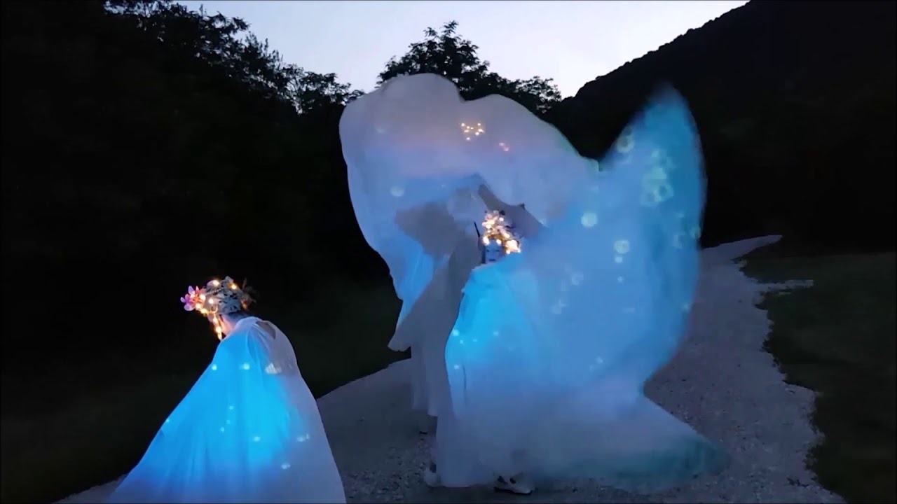 L'Envol des Muses (Spectacle d'échassiers)