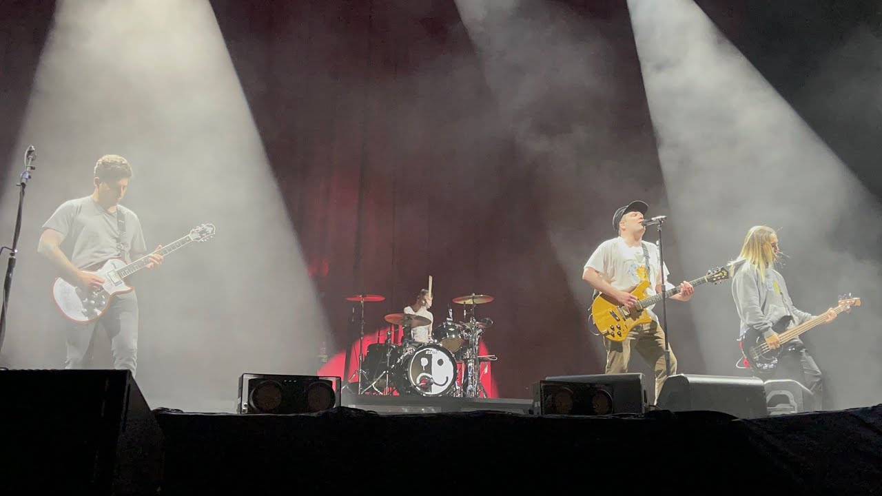 Fall Out Boy - G.I.N.A.S.F.S. LIVE DEBUT - Wrigley Field - Chicago - 6/21/23