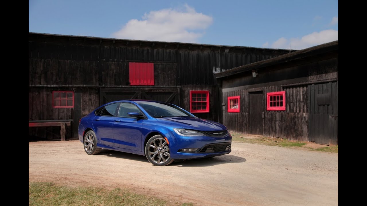 2015 Chrysler 200 Review