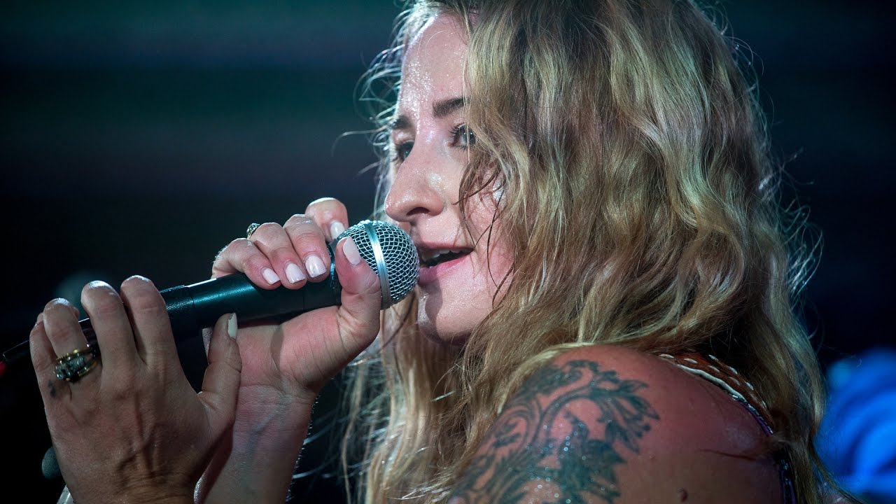 Margo Price - Tennessee Song - Galaxy Barn @Pickathon 2016 S04E08