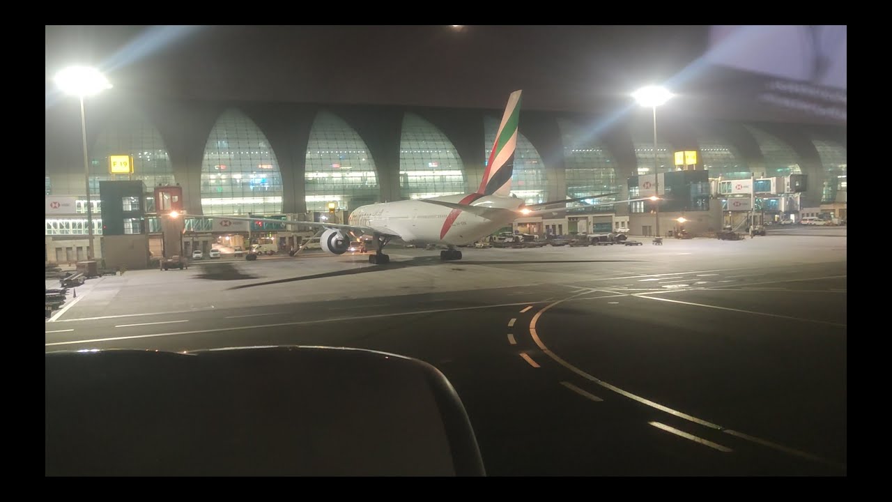 Dubai to Lahore Emirates Airline | Dubaipakvlog