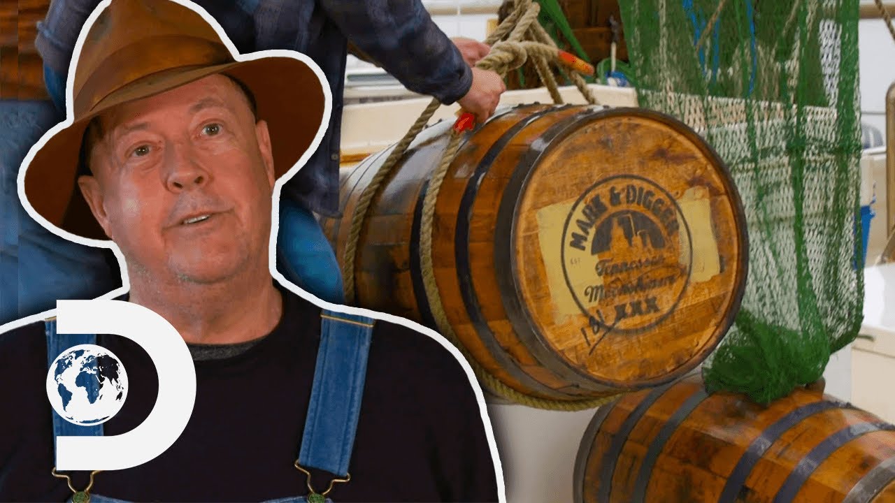Mark And Digger Sea-Age Their Classic Tennessee Whiskey I Moonshiners
