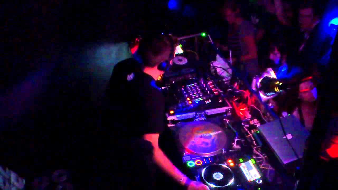 Komatic (SGN:LTD) @ YES Club (Prague, CZ)