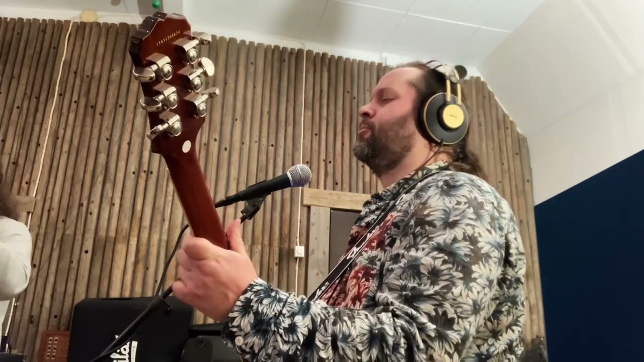 Alchemy - The Finnish Dire Straits Tribute: Brothers in Arms (studio live)