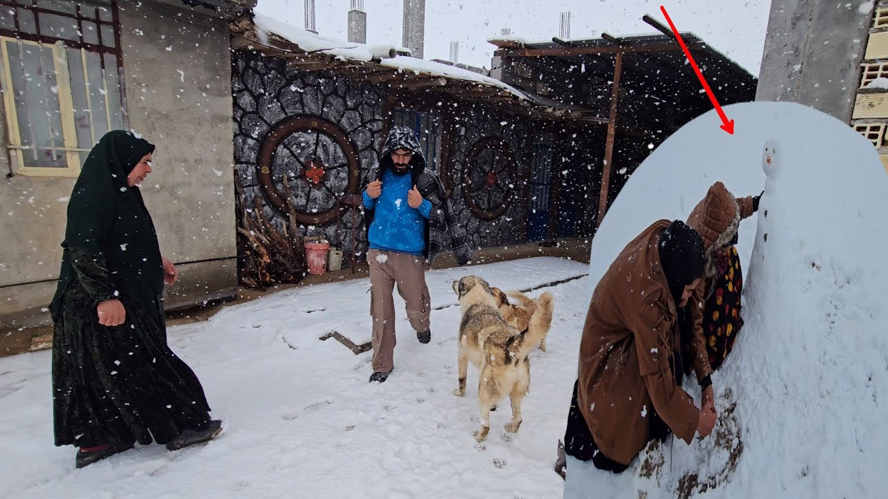 An Unforgettable Snowy Day | The Happiness and Snow Play of Zahra's Nomadic Family ❄️