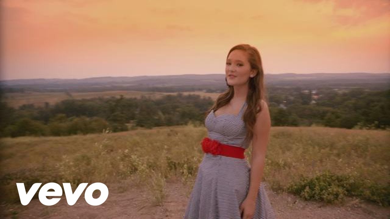 Kira Isabella - A Little More Work (Video)