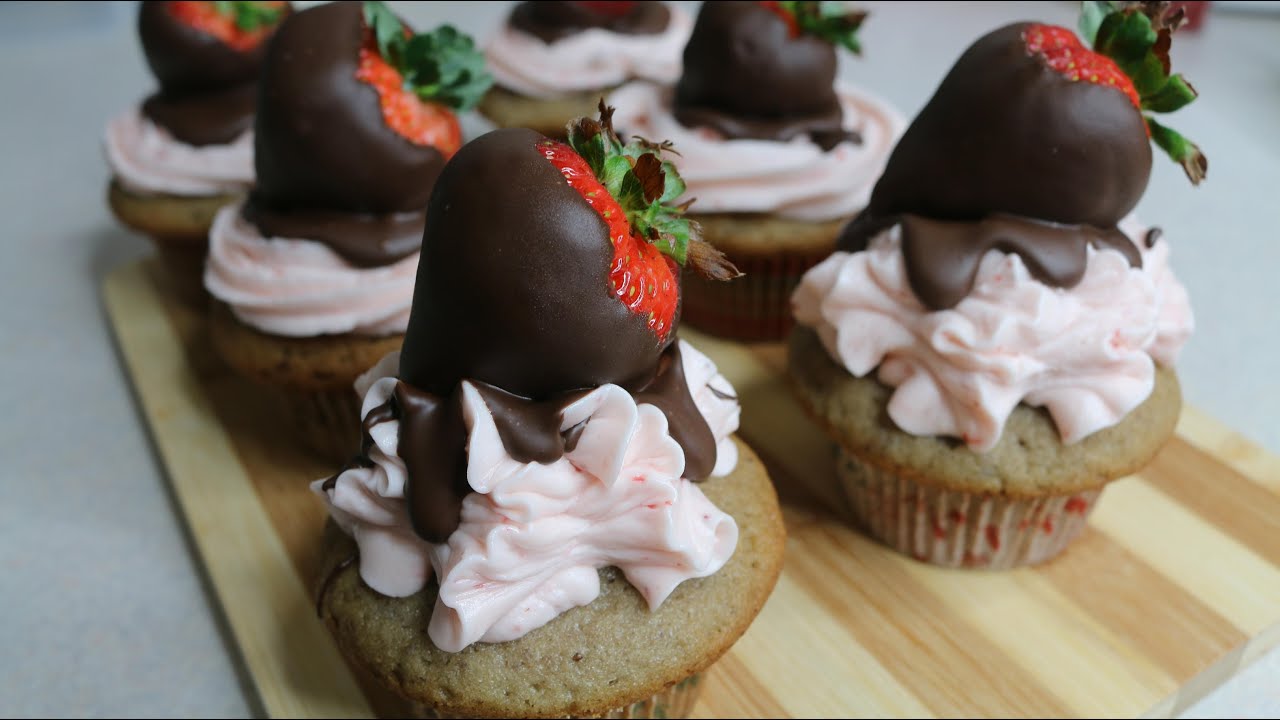 Strawberry Cupcakes with Strawberry Buttercream and Chocolate Covered Strawberries