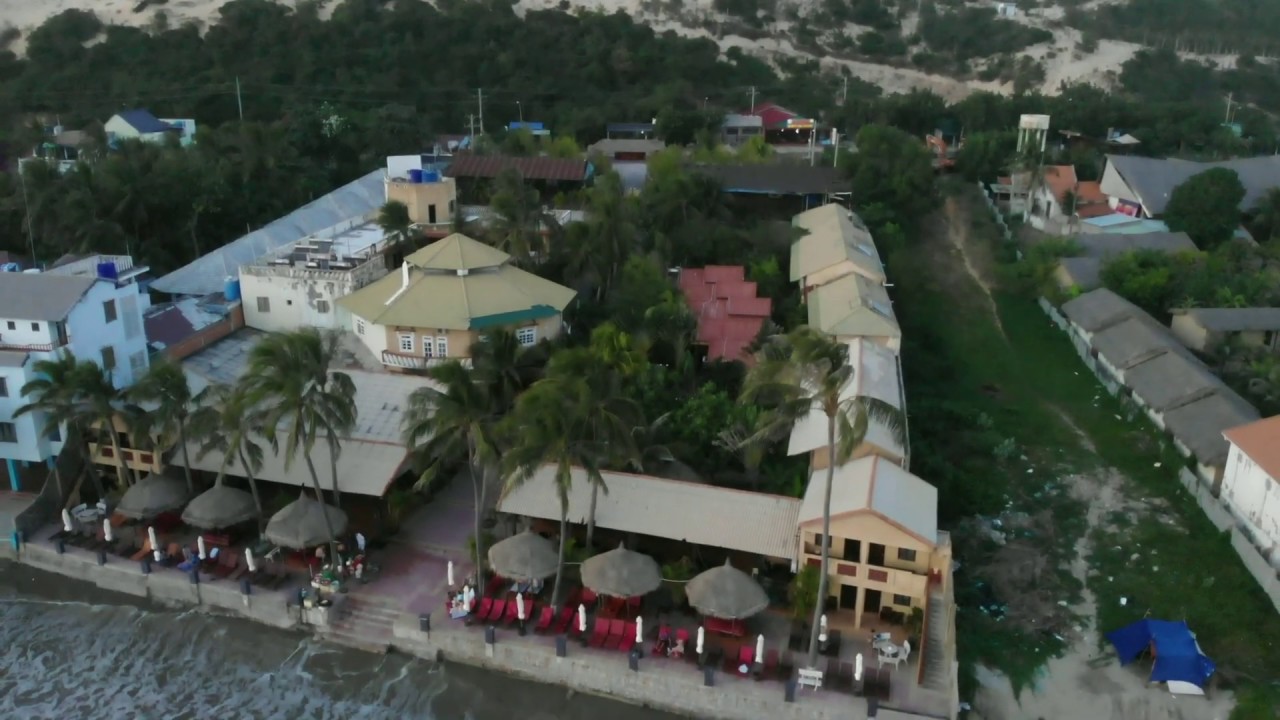 Hotel Hon Rom Central Beach resort  and hotel Hon Rom Sunlight Resort