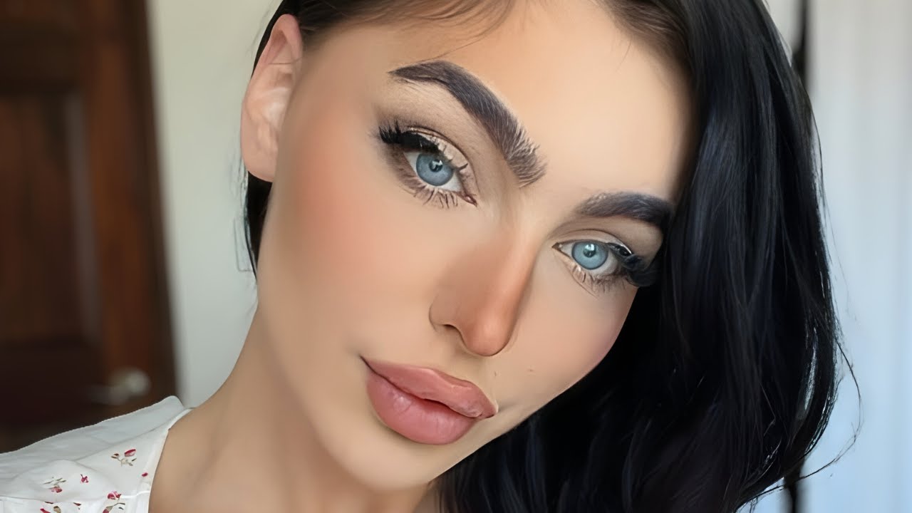 Emily Rinaudo: American model & Instagram Influencer. Bio & Insights