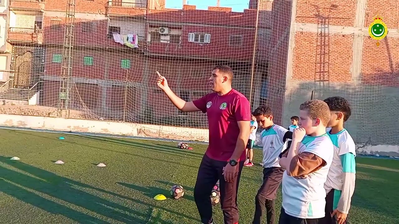 إتقان التمرير القصير بوجه القدم الأمامي 🔥 محطة تدريب واحدة = مهارة + قوة + تركيز