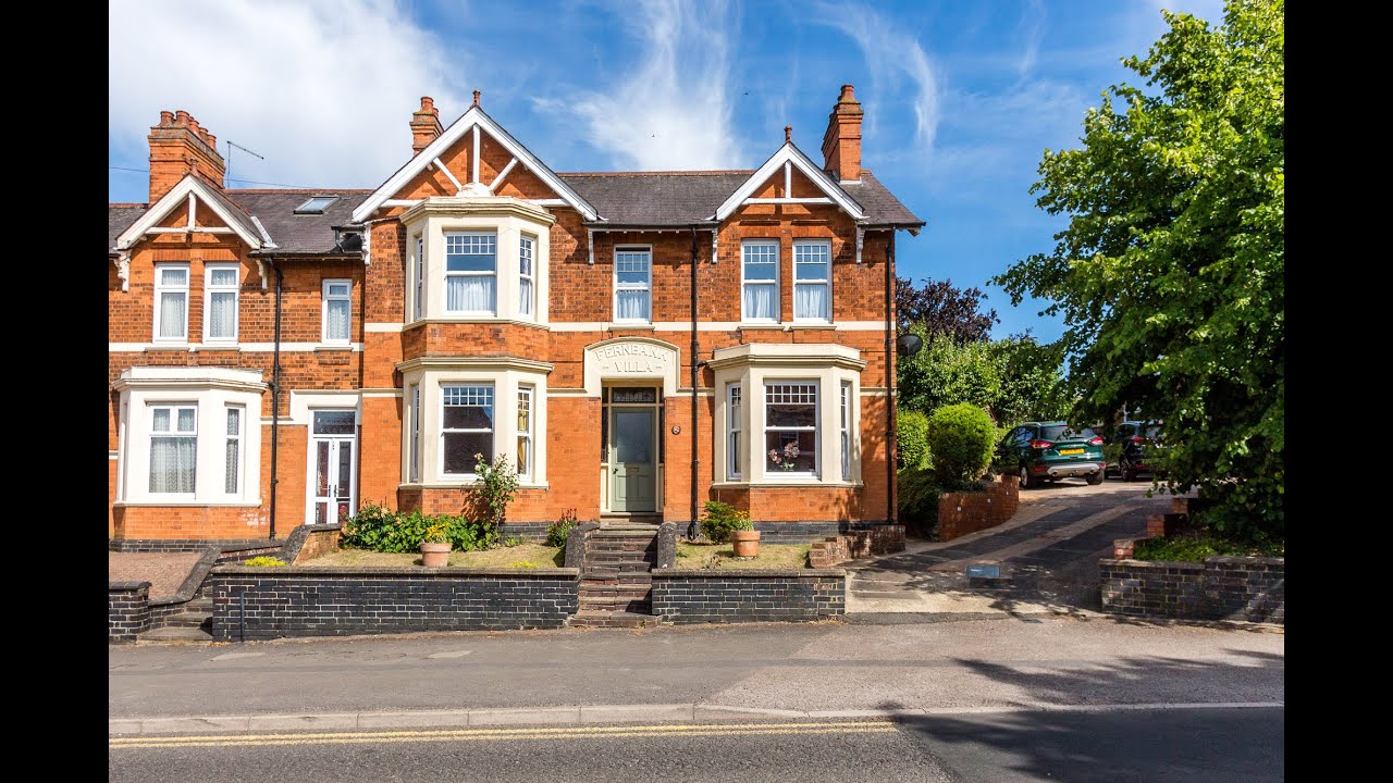 Higham Road, Rushden