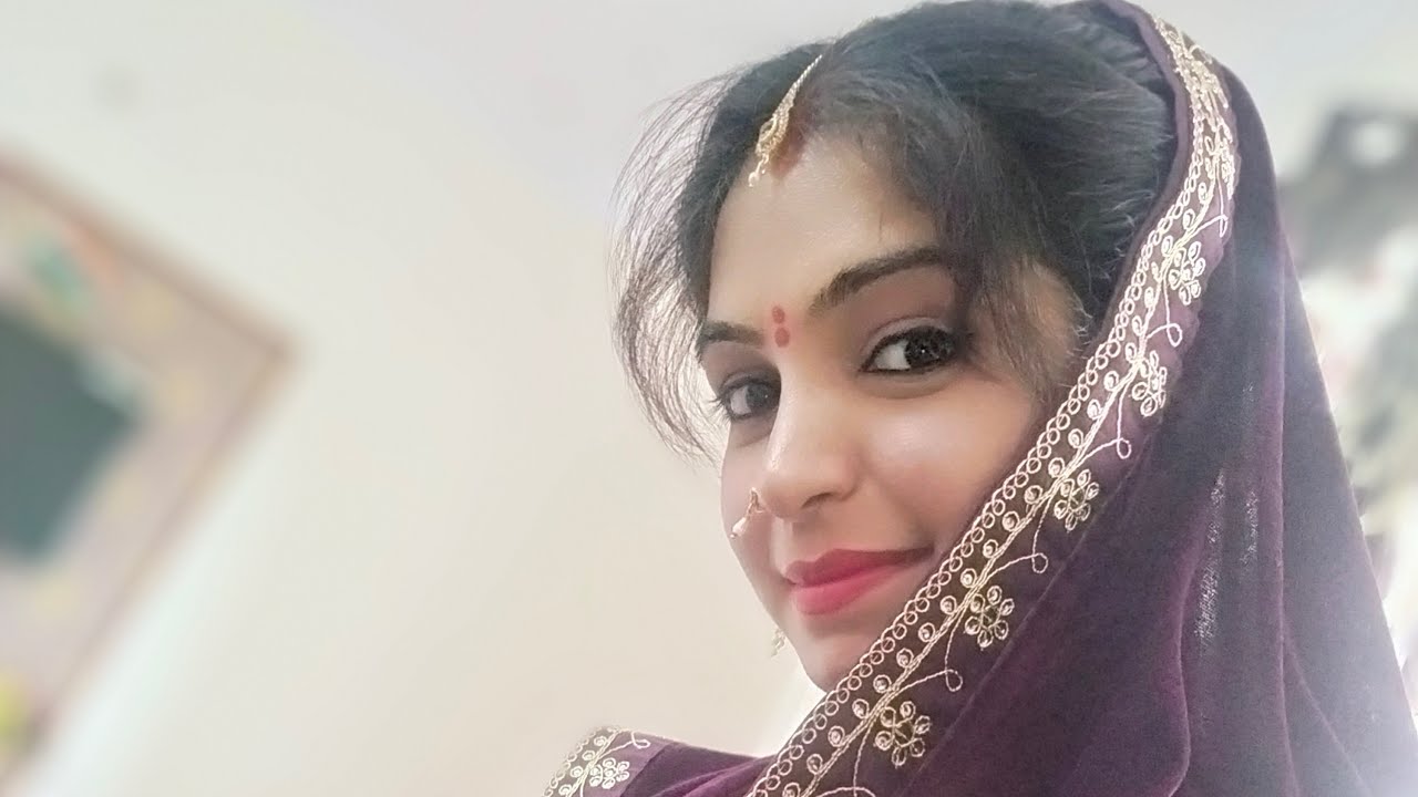 MeenaxiSinhaofficial is live!🙏Radhe Radhe ji..