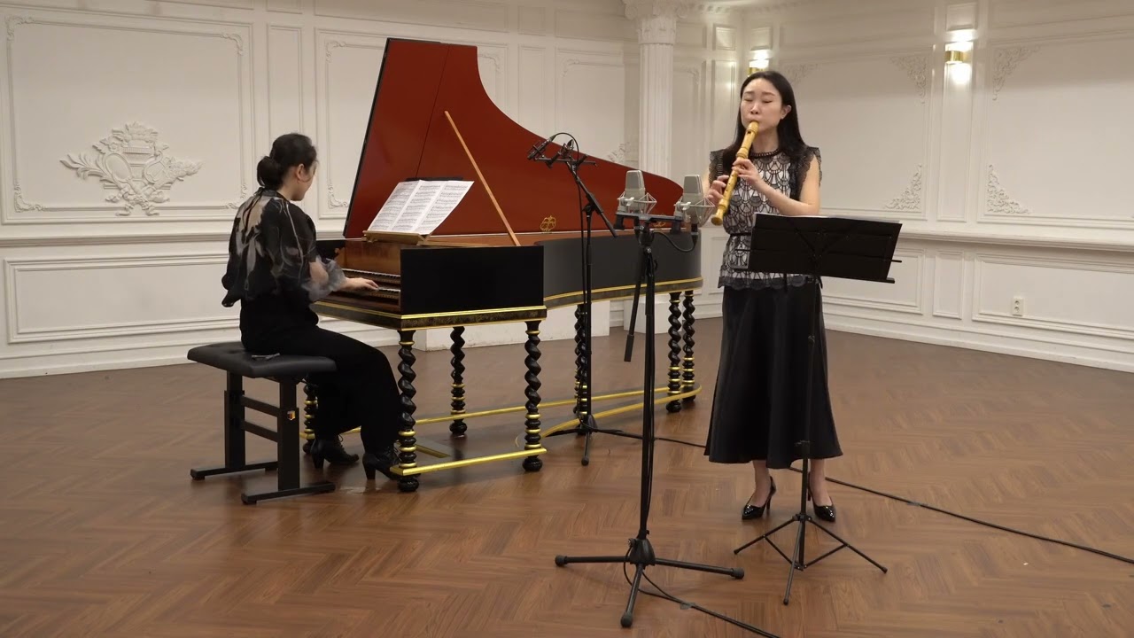 J.S.Bach - Prelude in F major, BWV 998 (arr. Hyowon Lee)