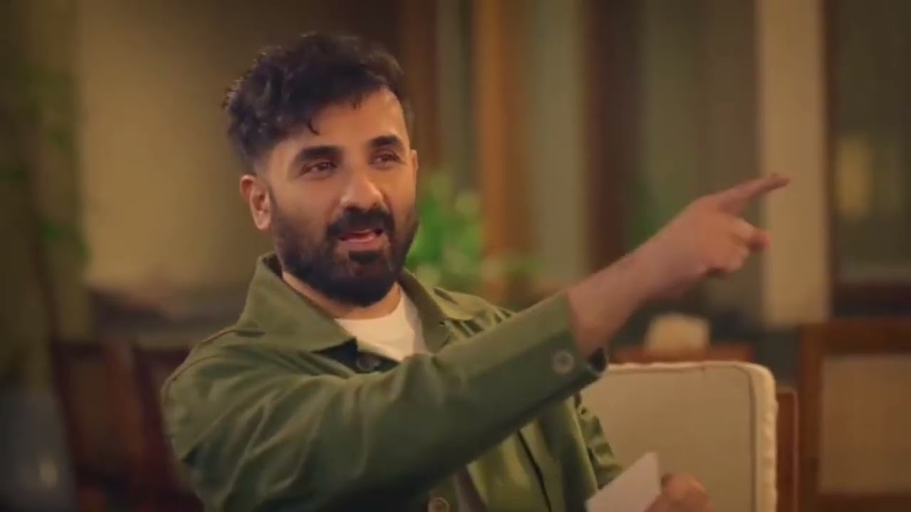 Sunil Grover finally became Amir 