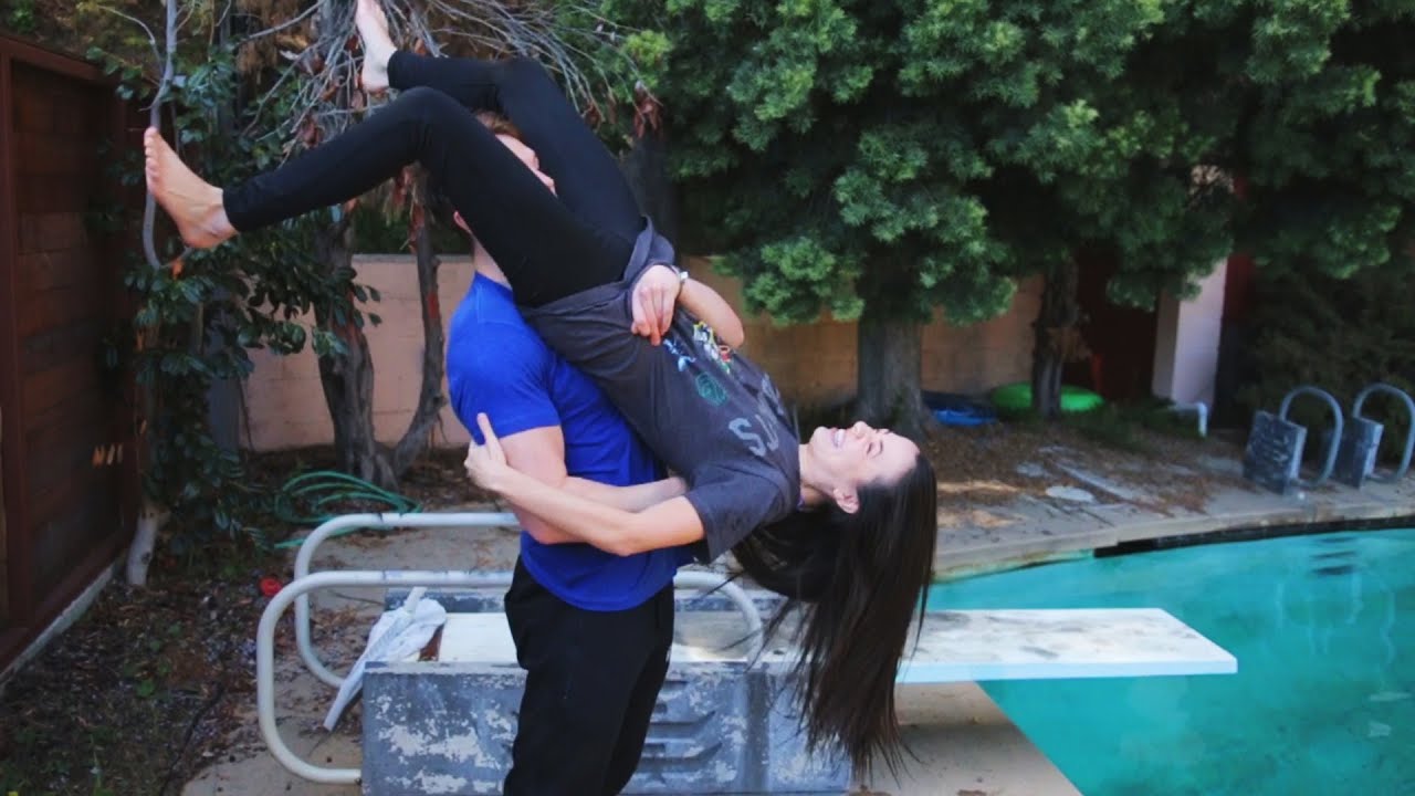 Behind The Scenes & FAILS! (WWE Moves On Girls)
