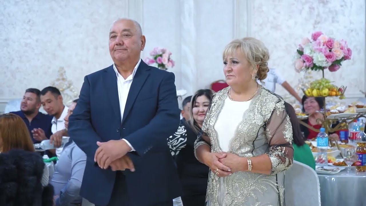 Сын посветил песню МАМЕ! Плачет весь зал! УЙГУРСКИЕ ПЕСНИ