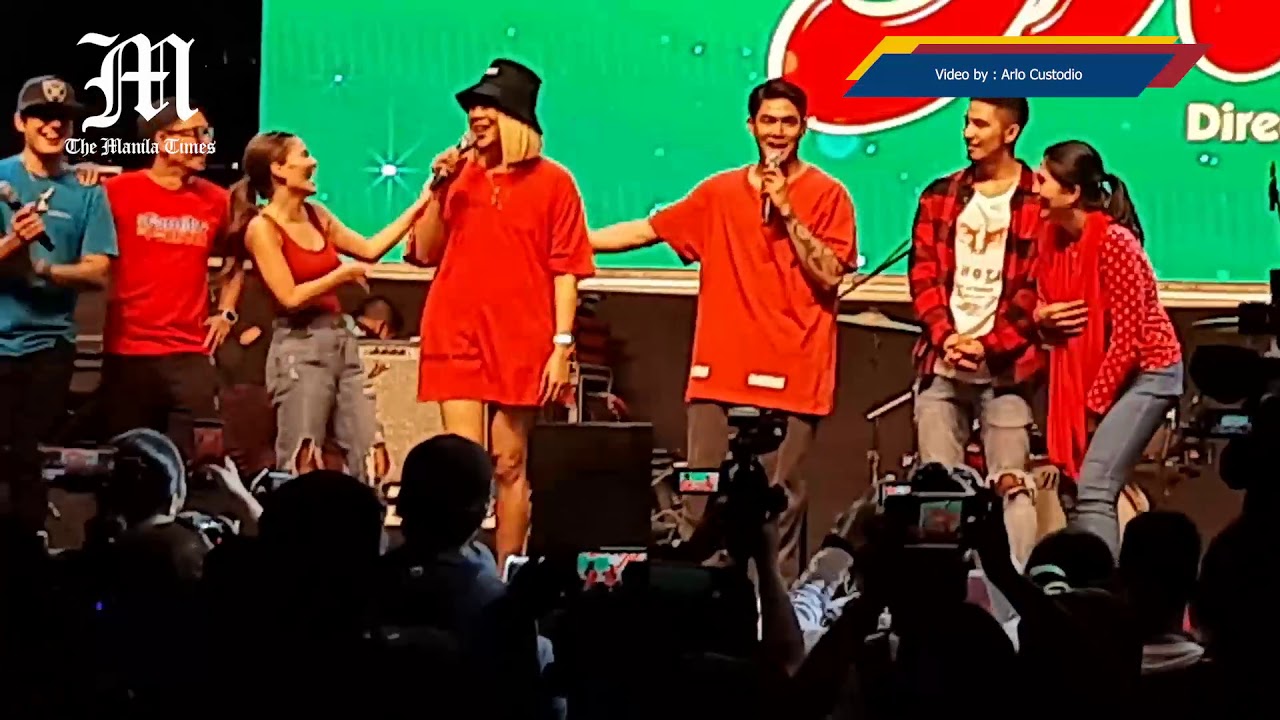 The Mall, The Merrier at the 'Parade of Stars'