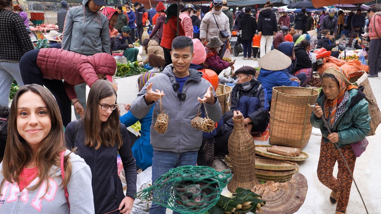 Chợ phiên người Mông ở Mai Châu khiến Gái Tây thích thú | LAM SƠN TV