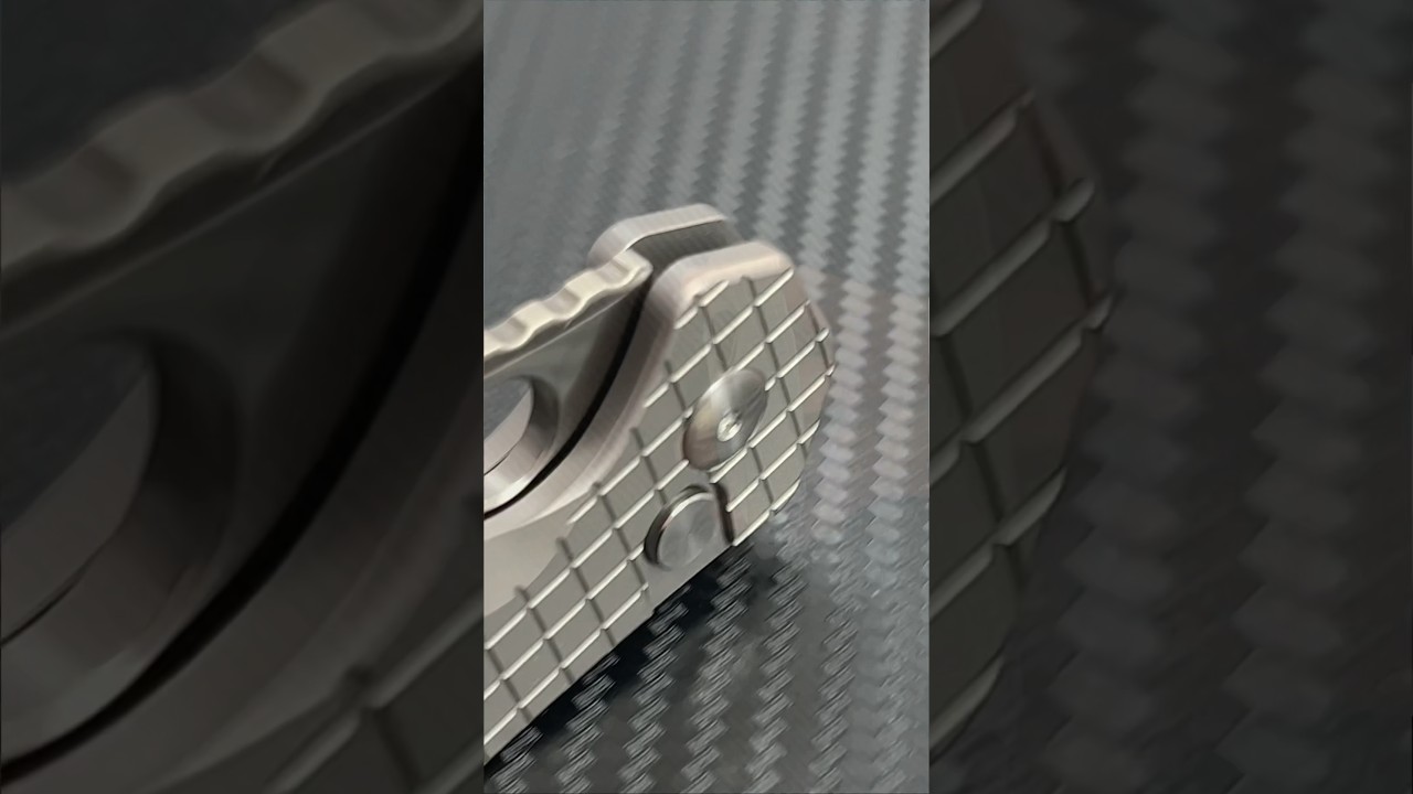 Outstanding BIG, Lightweight Pocket Knife! 