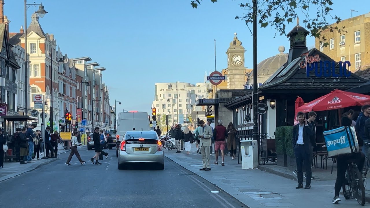 London drive 🇬🇧, Clapham Common, Balham, tooting , Friday evening