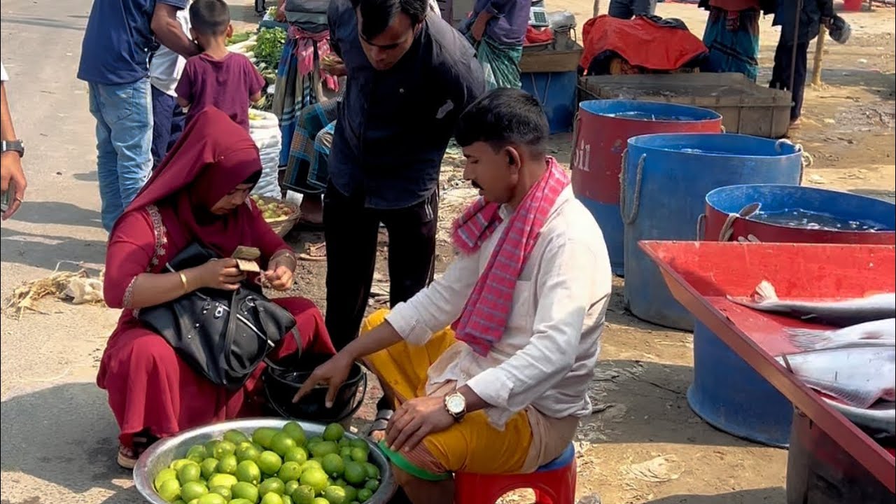 টাকার পাওয়ার সব জায়গায় দেখানো উচিত না।
