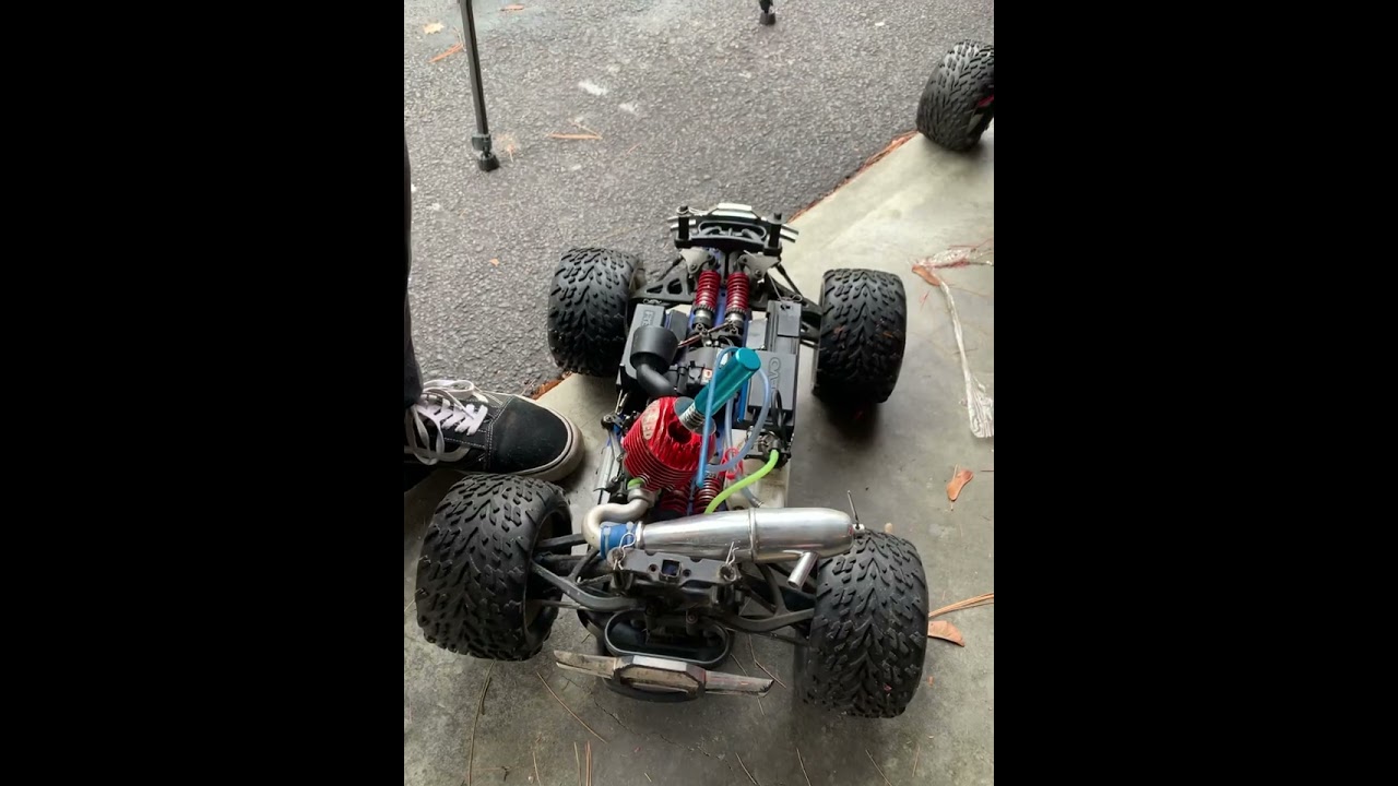 Traxxas Revo with Dynamite .28 Engine 