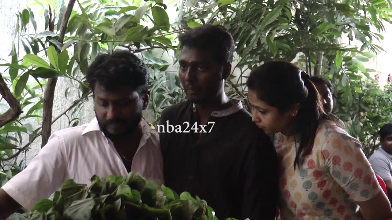Director Atlee cries with his wife Priya@balakumarans last Respect | nba 24x7