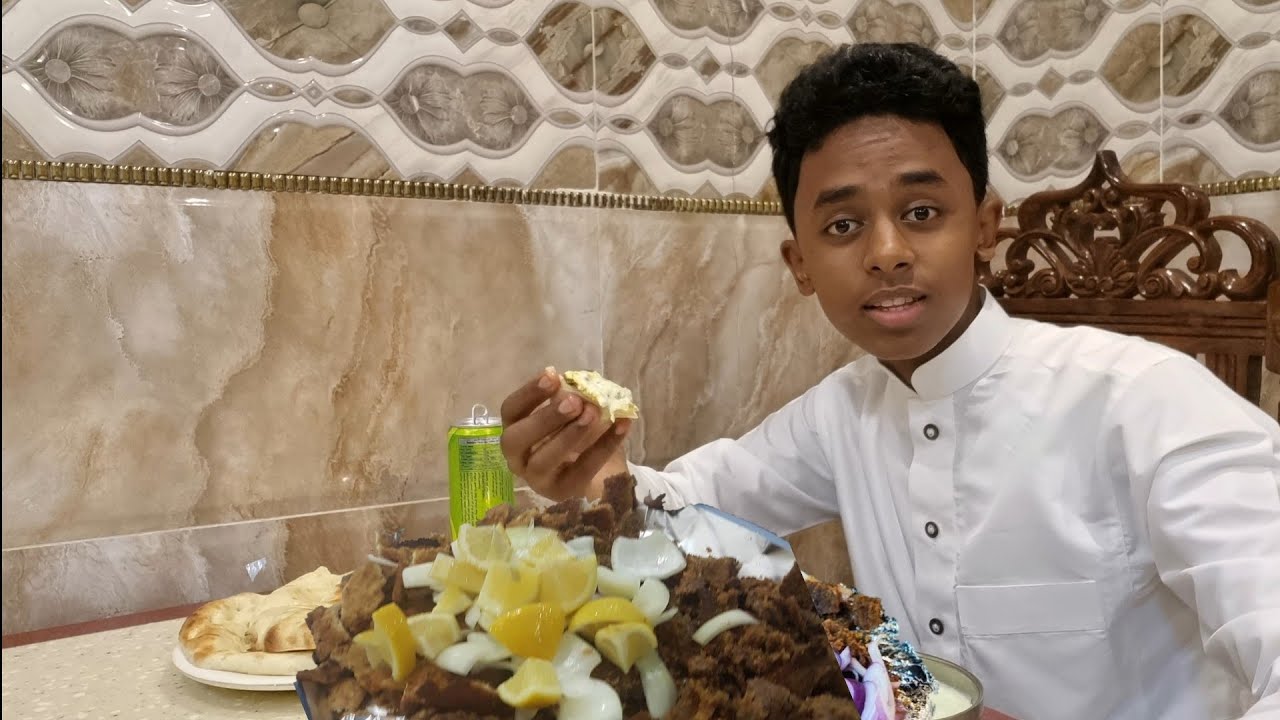 أول مرة أجرب أكلة (السيريه)😂💚 | أقدم مطعم سيريه بالمدينة المنورة🏃🏽‍♂️🎖