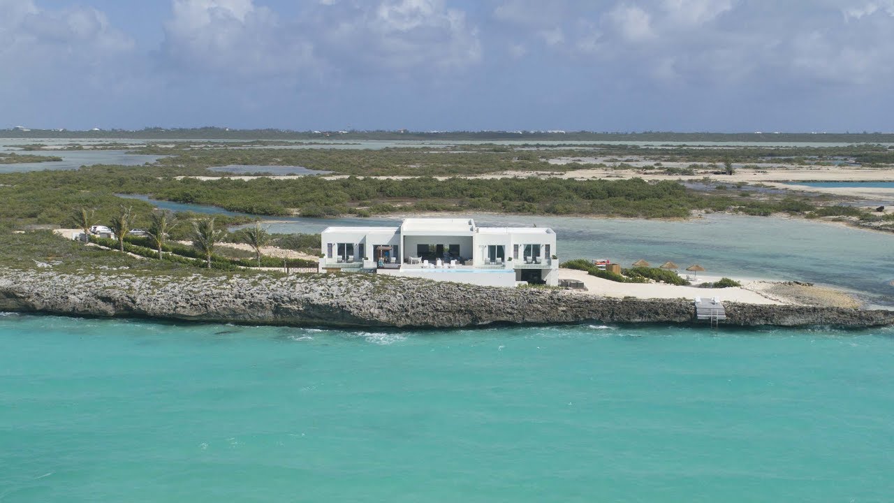 Tip Of The Tail Villa | Dream Home Tour | Zillow