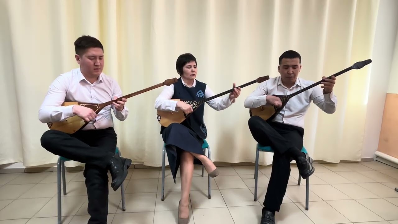 ‘Сарын’. домбырашылар ансамблі М.Әубәкіроа ,Талас’  күйі