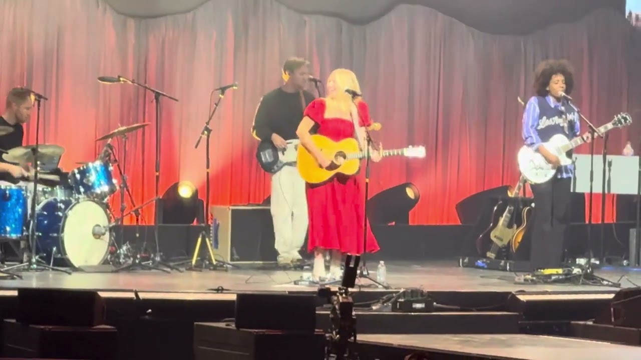 Ellie Holcomb - I Don’t Want To Miss It #KaleidoscopeTour NY 2024