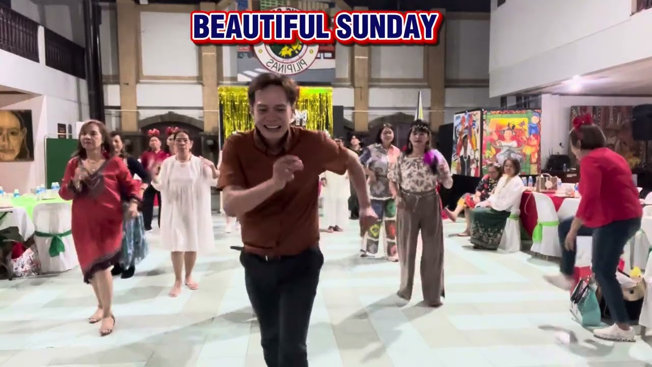 Beautiful Sunday Dance with the Amazing Group