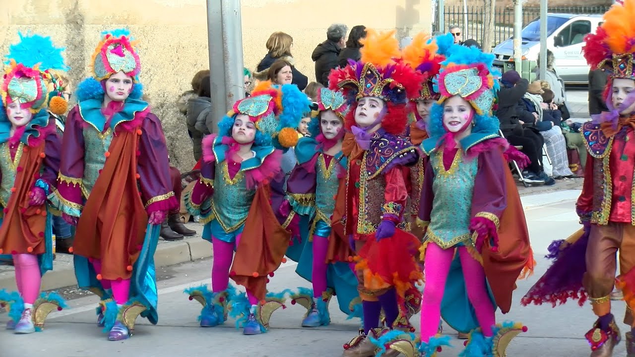 La Solana bate récord de participación en su desfile regional de carnaval