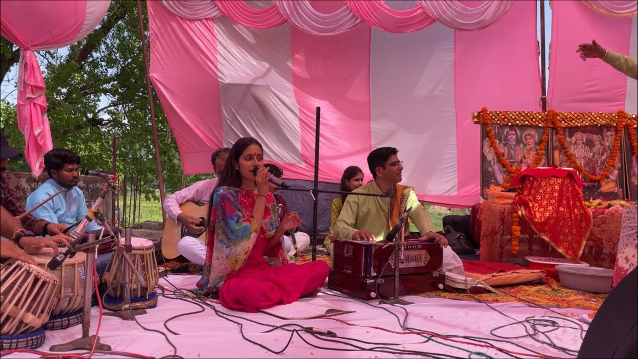 Hum Pagal Hai Pagal Vrindavan Dham ke | Bhajan Sandhya | Dishita Singh