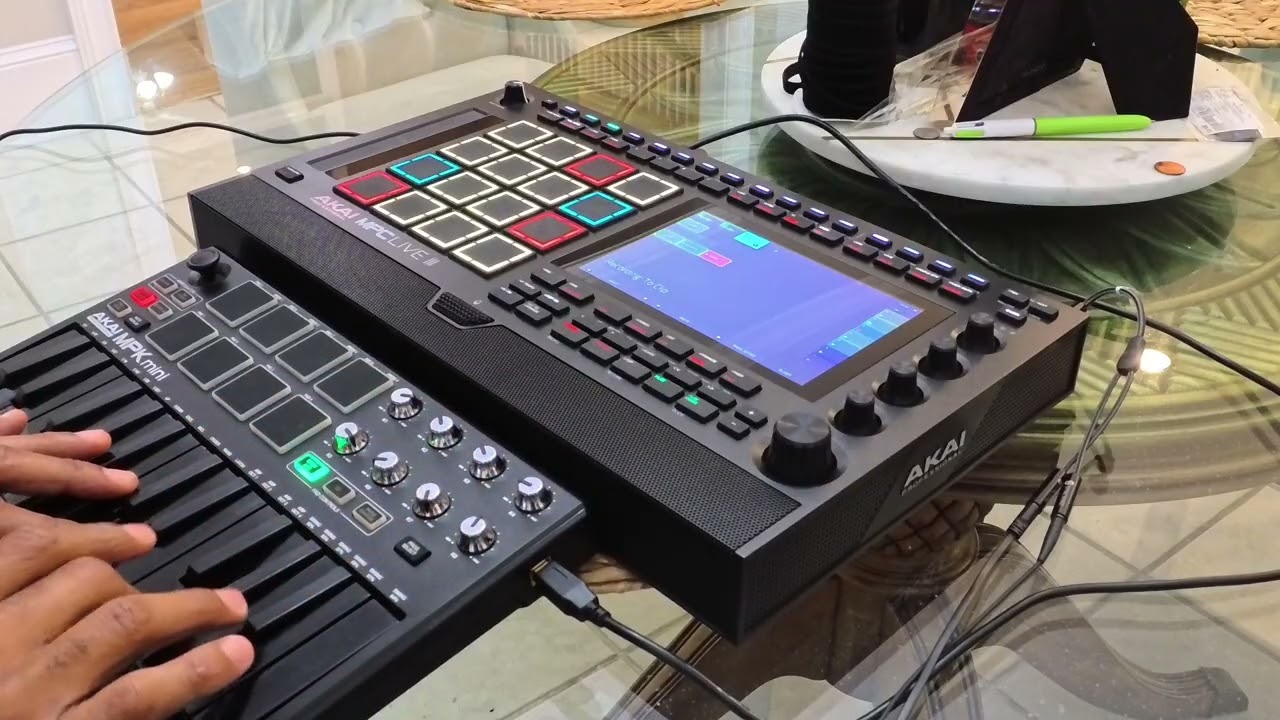 Making my first beat of the year using MPC live 3