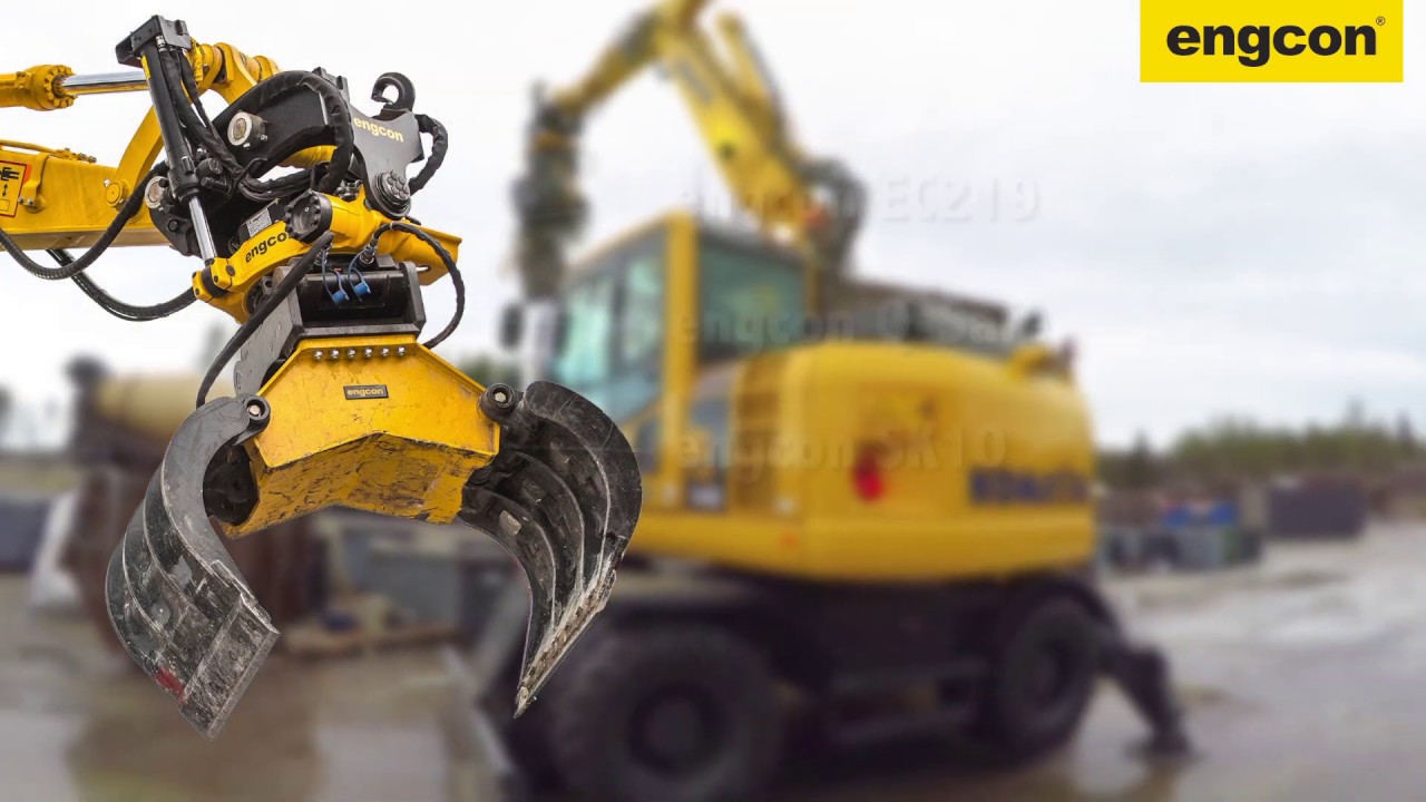 Komatsu PW148-8 with engcon Tiltrotator & Grapple