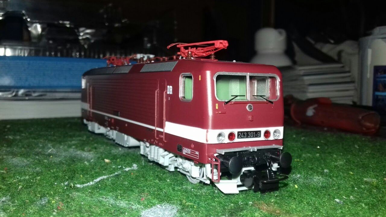 Modelleisenbahn Review: Piko H0 Expert BR.243 DR