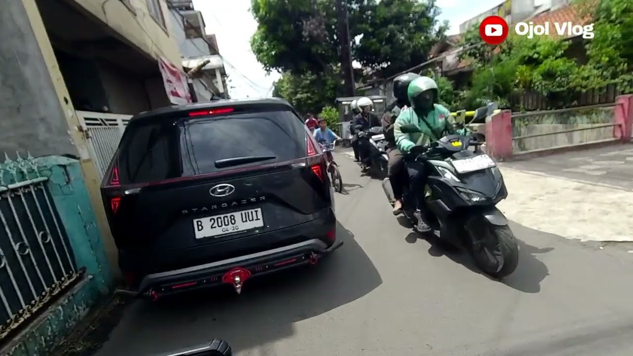 Jalan pintas ke jln Dr Djundjunan via baladewa