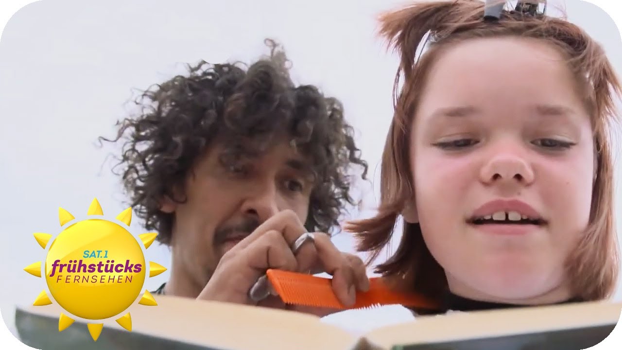 Dieser Mann schneidet Kindern die Haare und bringt sie zum Lesen | SAT.1 Frühstücksfernsehen