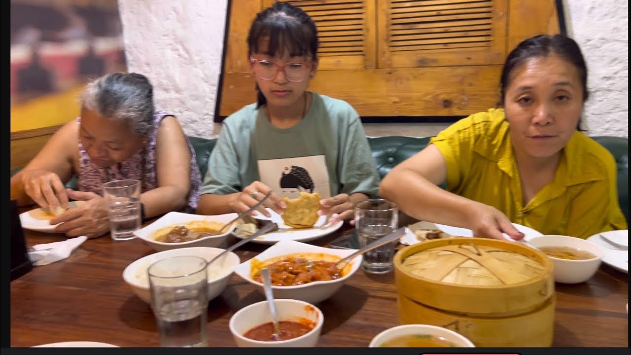 Tee Dee Restaurant // #tibetanyoutuber #tibetanvolgger #delhi