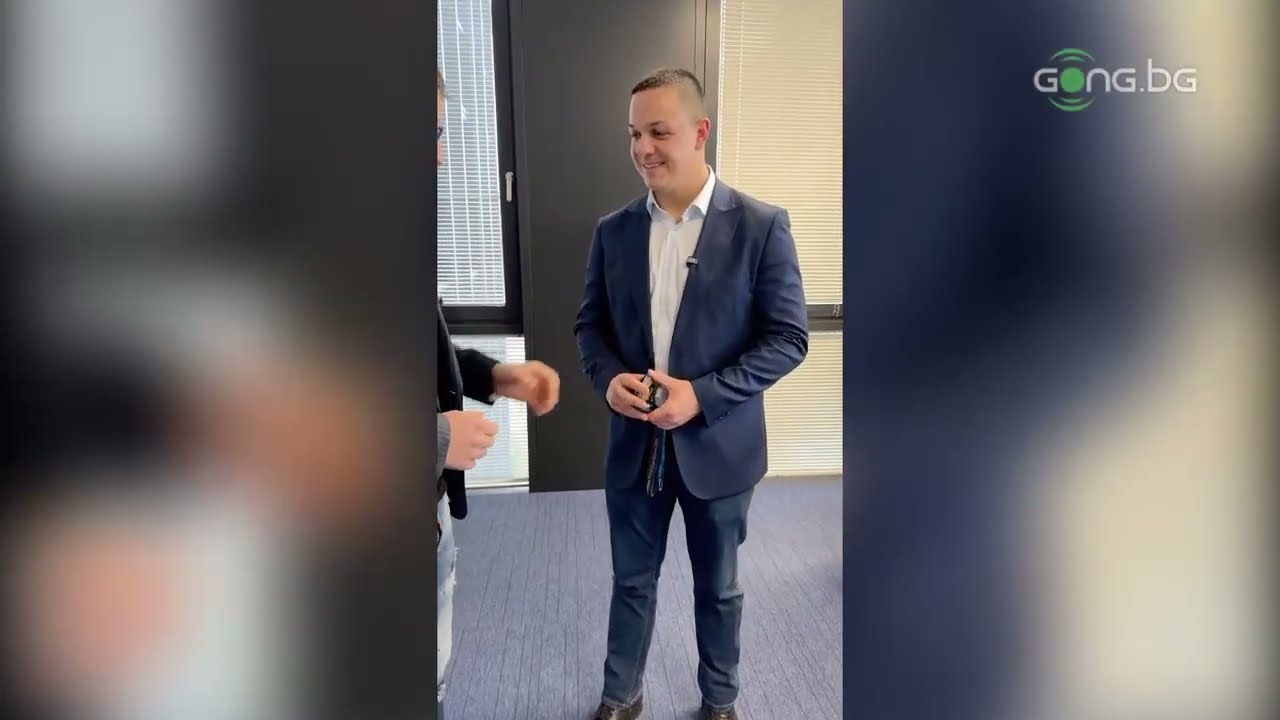 Цанко Цанков донесе медалите в редакцията на Gong.bg и каза: Беше приятно да скандират името ми