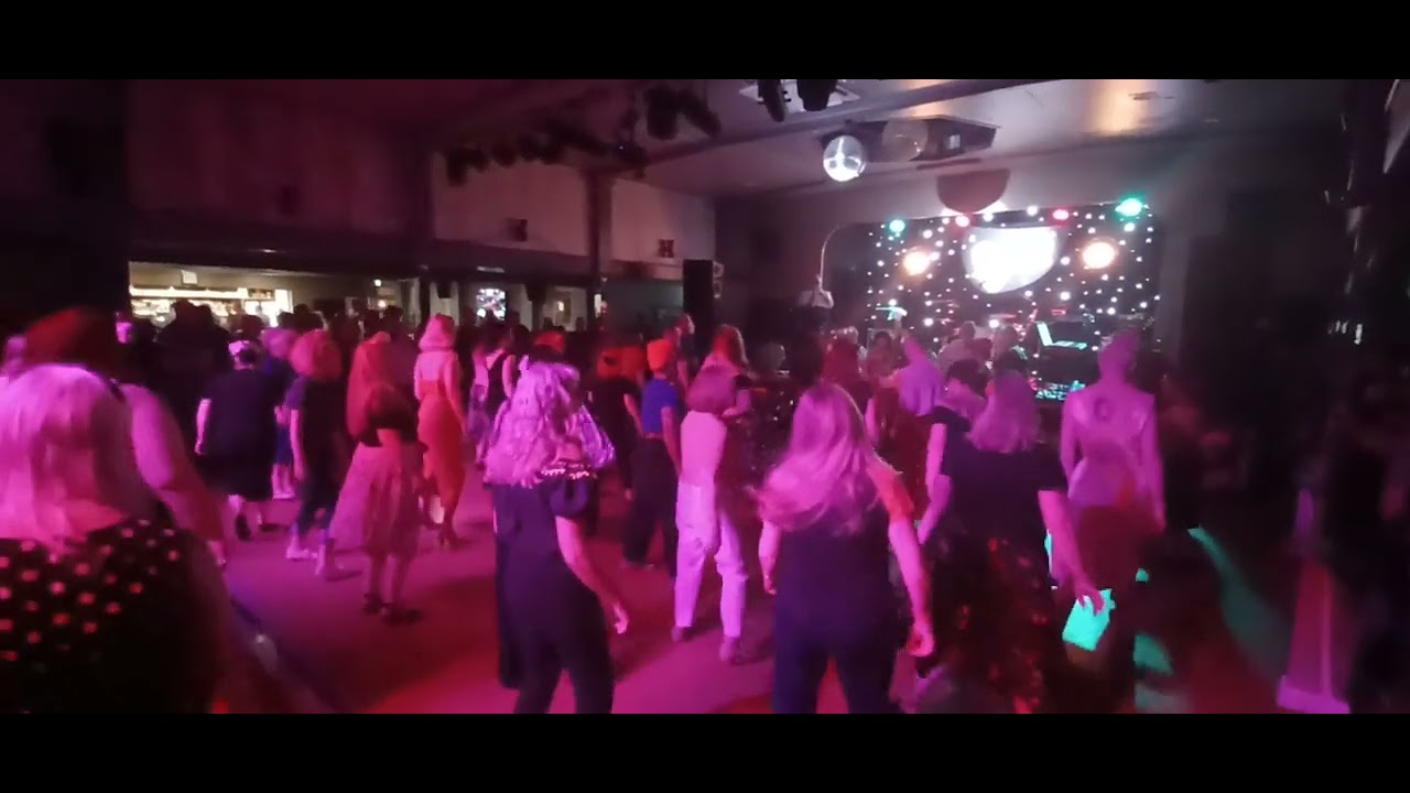 Strolling to Have Love Will Travel & Move It Baby, Hemsby Rock n Roll Weekender #70 2025