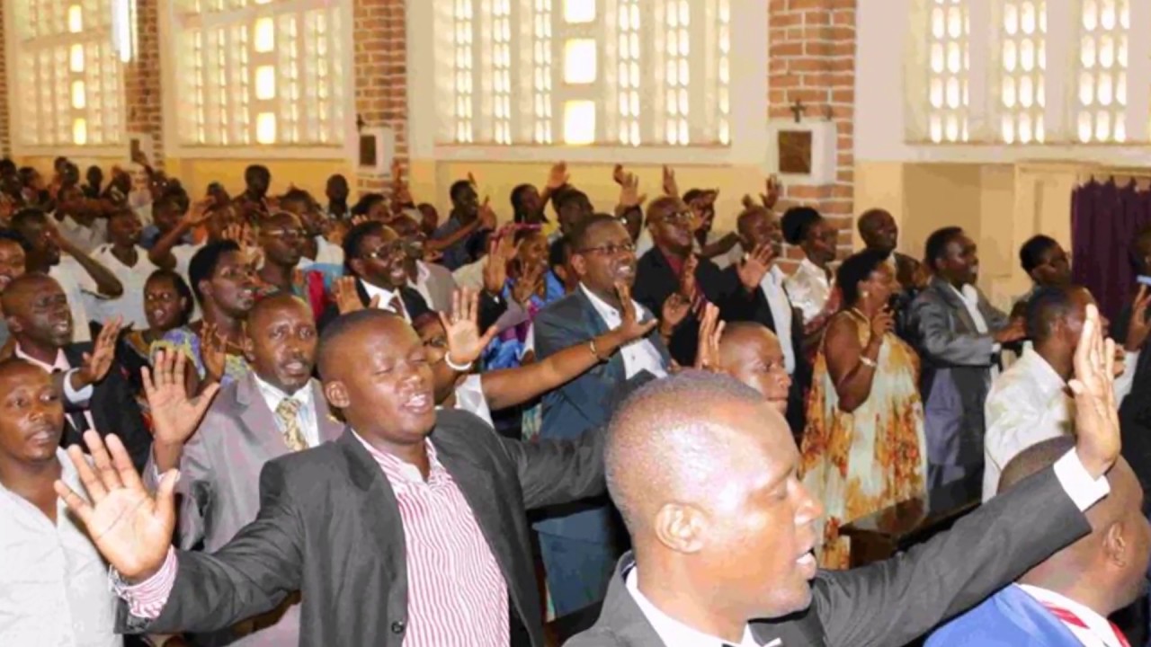 NDAZI MANA ICUNSHAKAKO By Choral des jeunes de la Mère Miséricordieuse