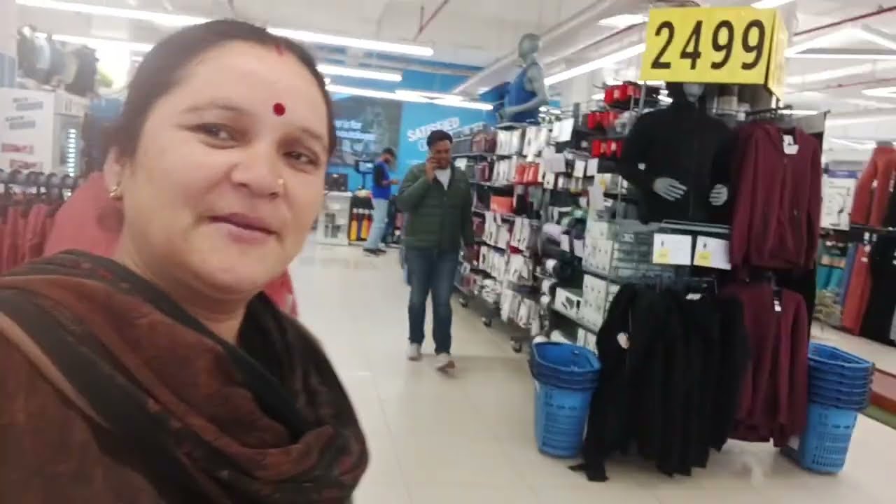 Main Gai Dehradun Mall mein shopping karne,,🌻🌷💯💯👏👏👏