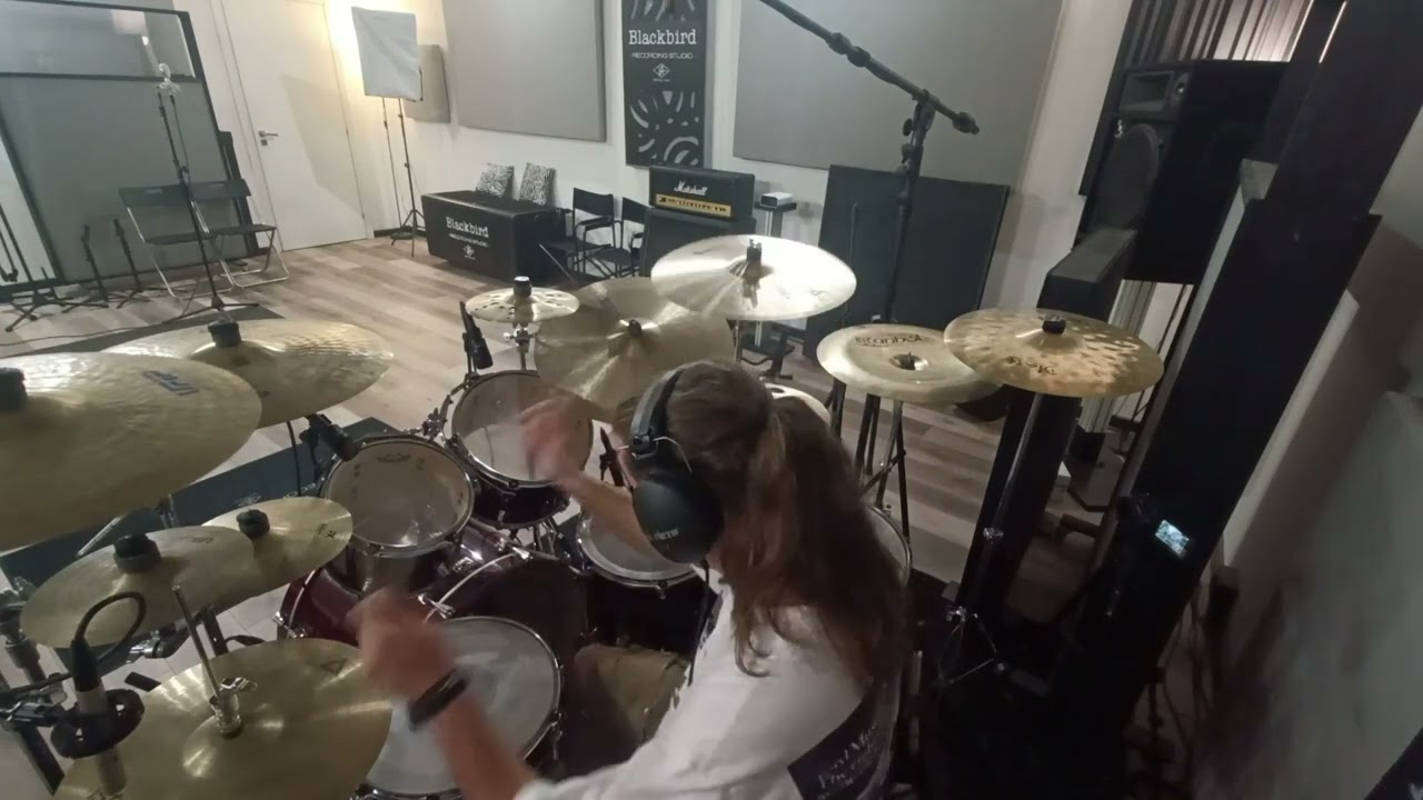 Need to belive Alive at Lugano - Drum cover